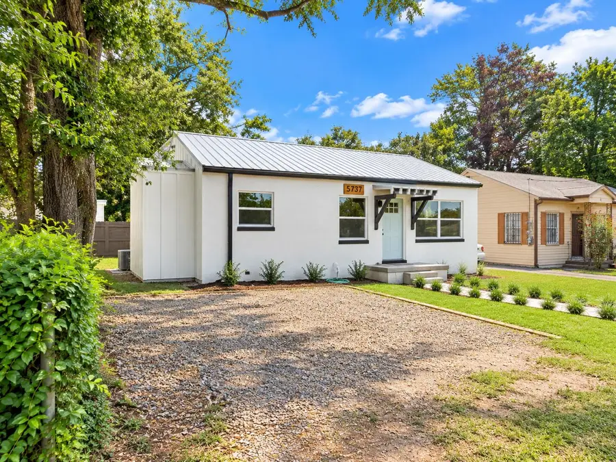 5737 Pilgrim Avenue, Hanahan, SC 29410 - #3
