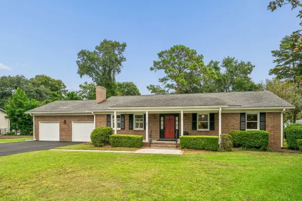 963 Lakeview Drive, Mount Pleasant, SC 29464