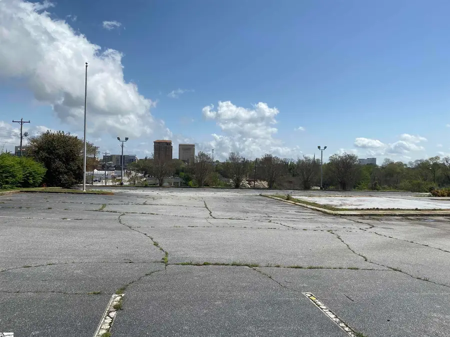 375 W Main Street, Spartanburg, SC 29301 - #2