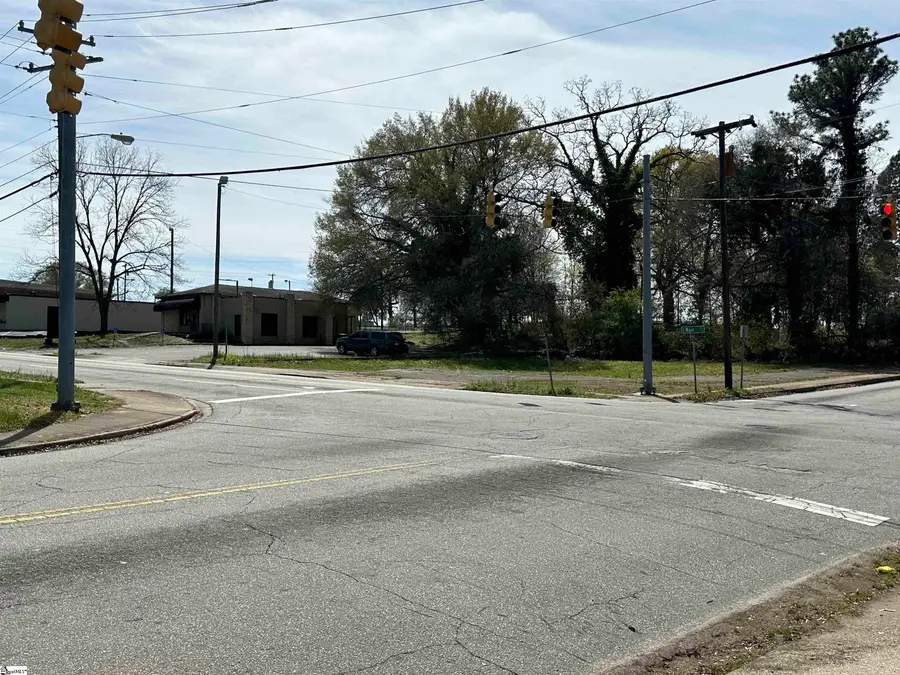 1002 S Main Street, Anderson, SC 29621 - #2