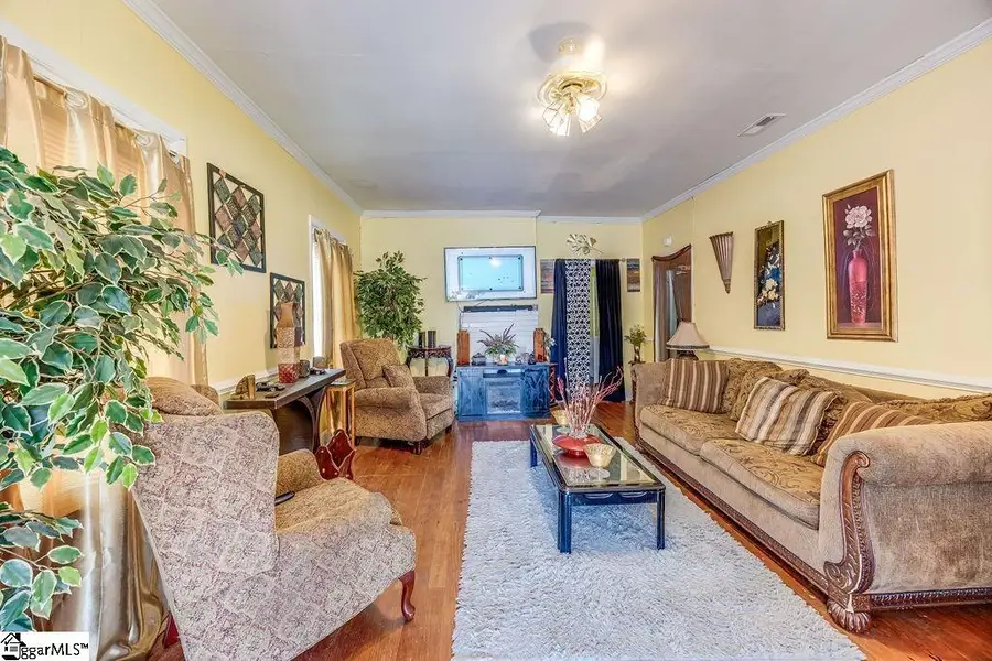 46 Peachtree Street, Clinton, SC 29325 - #2