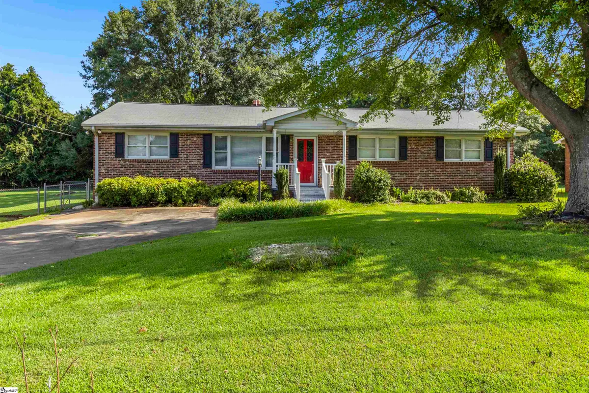 6111 Robin Street, Spartanburg, SC 29303 - #1