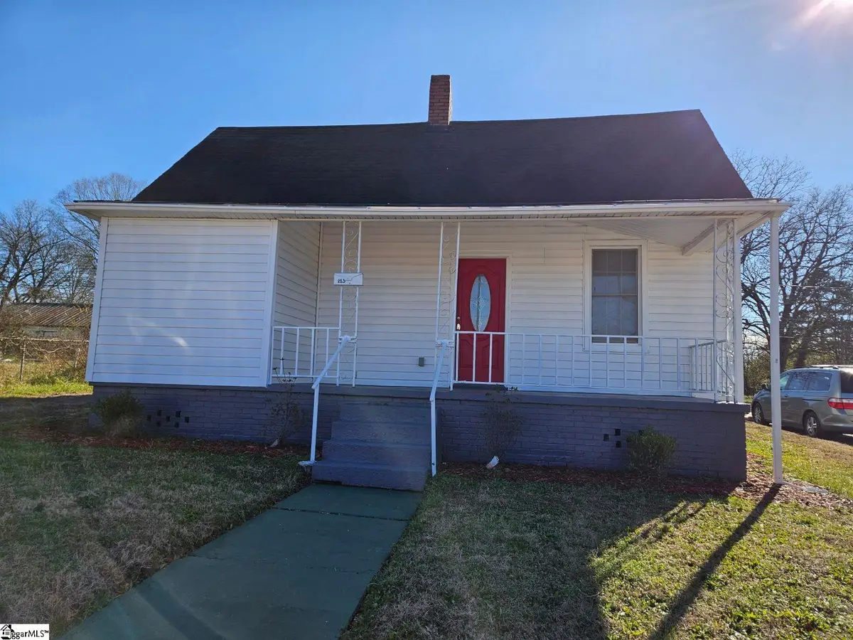 215 Washington Street, Clinton, SC 29325-1845 - #1