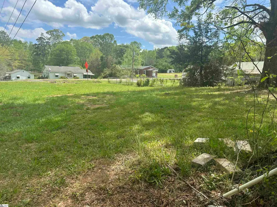 101 W Bluford Street, Clinton, SC 29325 - #2