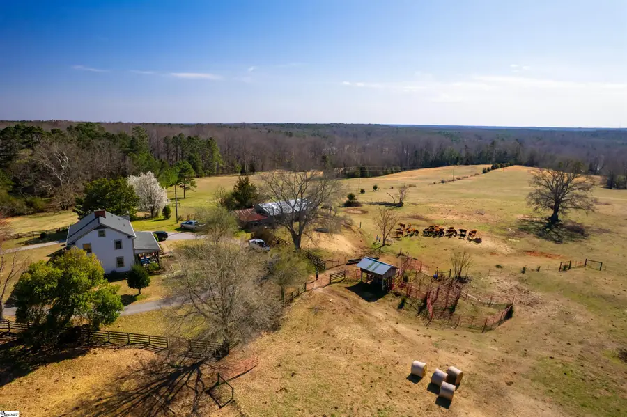 672 Boxwood Road, Laurens, SC 29360 - #3