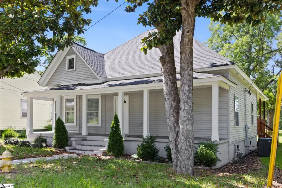 904 W Hampton Street, Laurens, SC 29360 - #3