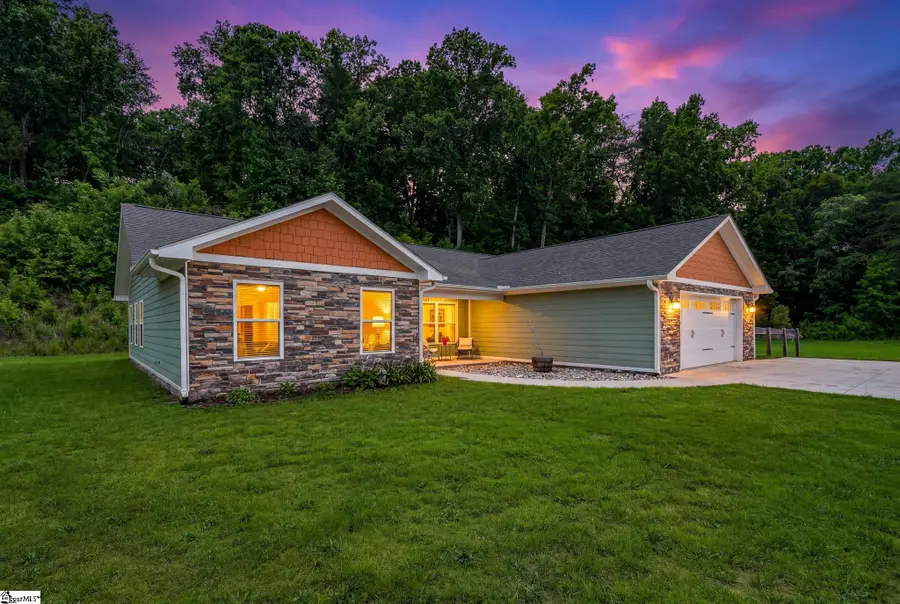 115 Albert Street, Landrum, SC 29356 - #2