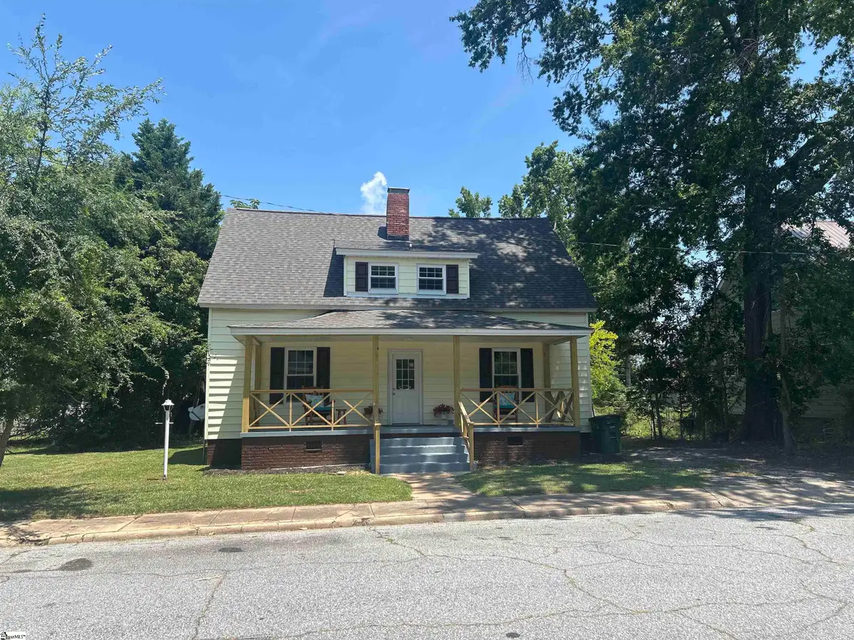 106 Washington Street, Clinton, SC 29325 - #1