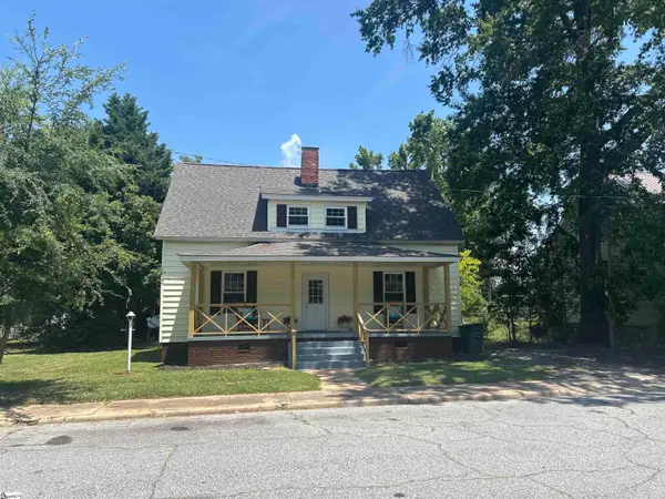 106 Washington Street, Clinton, SC 29325