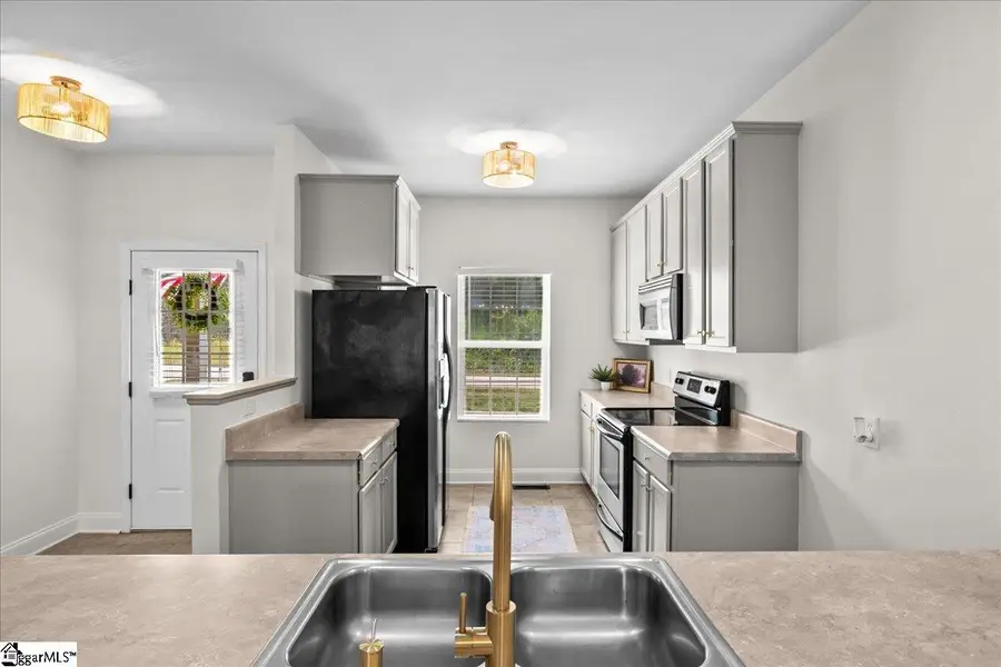 533 E Perkins Creek Road, Seneca, SC 29678 - #2