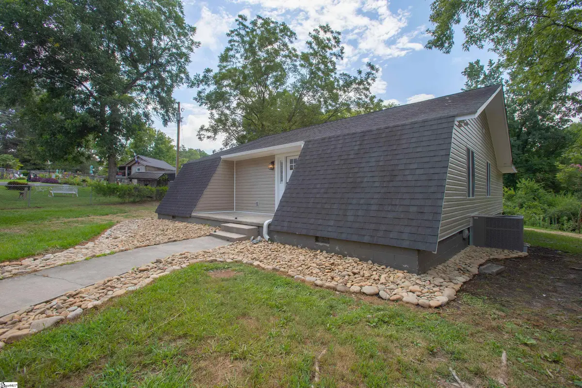 135 Regent Street, Spartanburg, SC 29302-4330 - #1