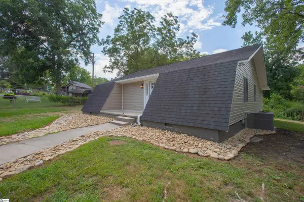 135 Regent Street, Spartanburg, SC 29302-4330