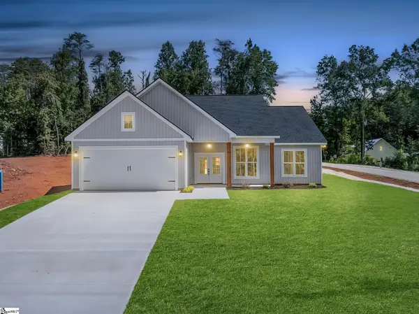 107 Mount Bay Drive, Westminster, SC 29693