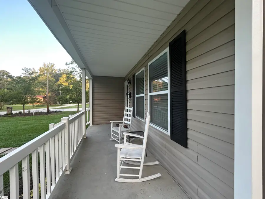 204 Elm Street, Clinton, SC 29325 - #3