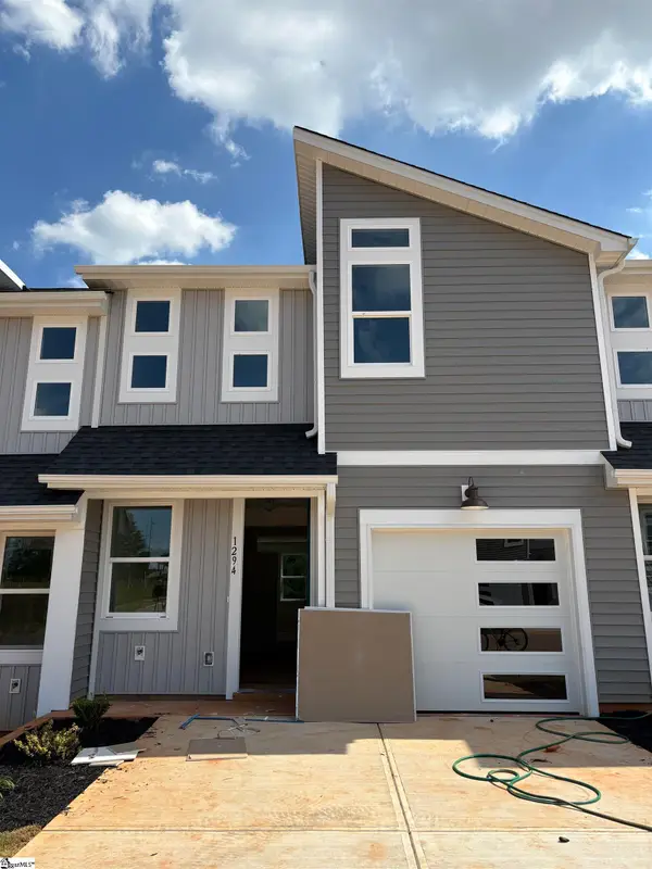 1294 Westgate Village Drive, Spartanburg, SC 29301