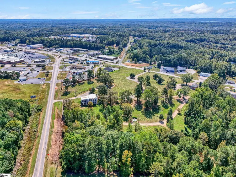 790 E Main Street, Laurens, SC 29360 - #2