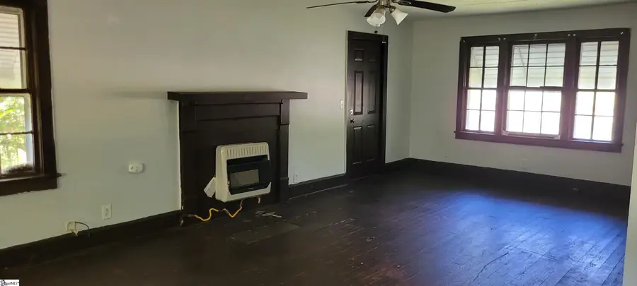 1611 Gary Street, Clinton, SC 29325 - #2