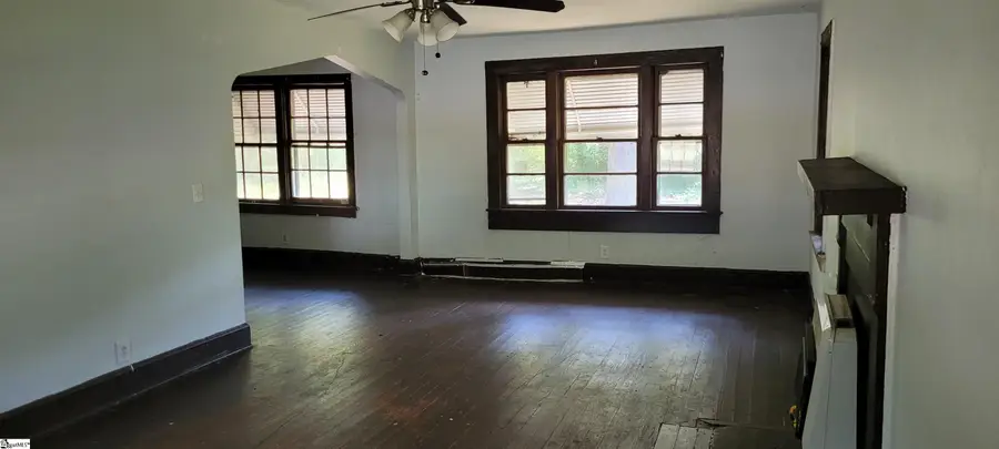 1611 Gary Street, Clinton, SC 29325 - #3