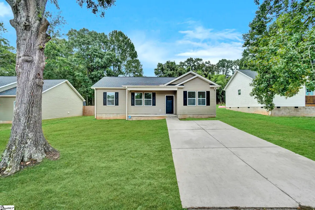 305 Saluda Street, Belton, SC 29627 - #1