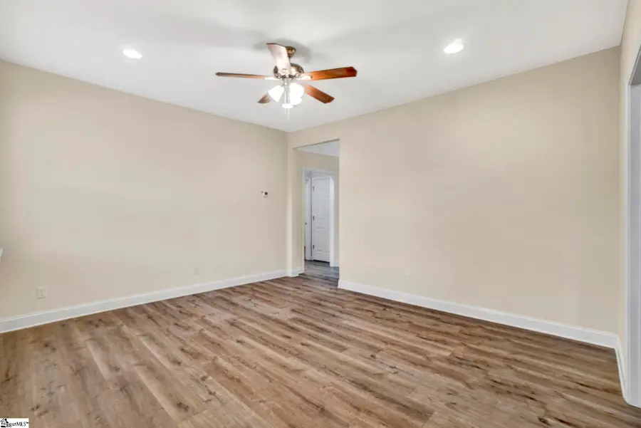 305 Saluda Street, Belton, SC 29627 - #3