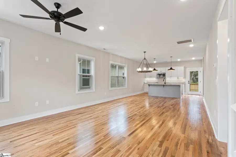 20 N Georgia Avenue, Greenville, SC 29611 - #3