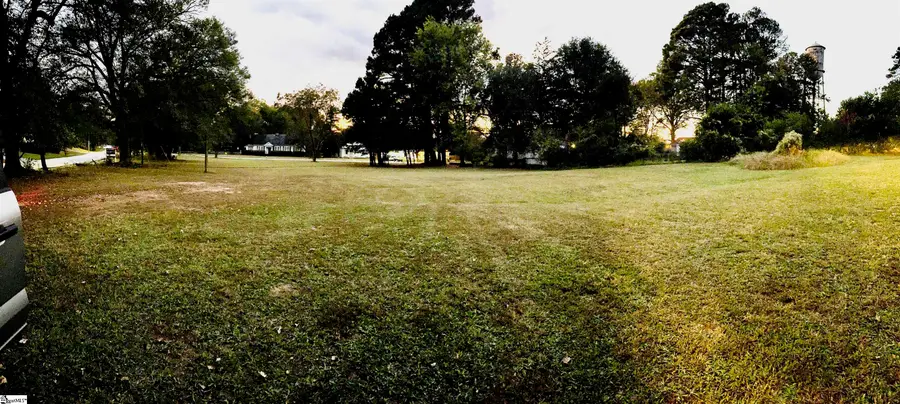 500 E Georgia Street, Woodruff, SC 29388 - #2