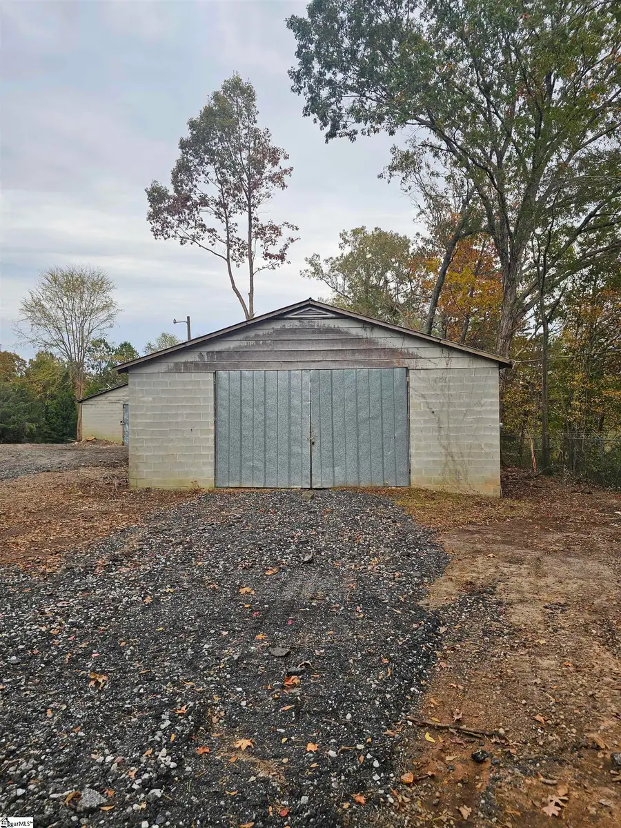 1036 Fleming Street Extension, Laurens, SC 29360 - #2