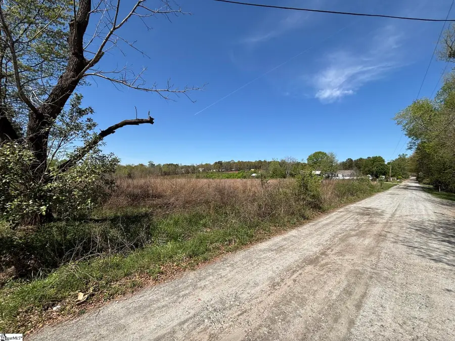 194-A Half Moon Road, Wellford, SC 29385 - #2