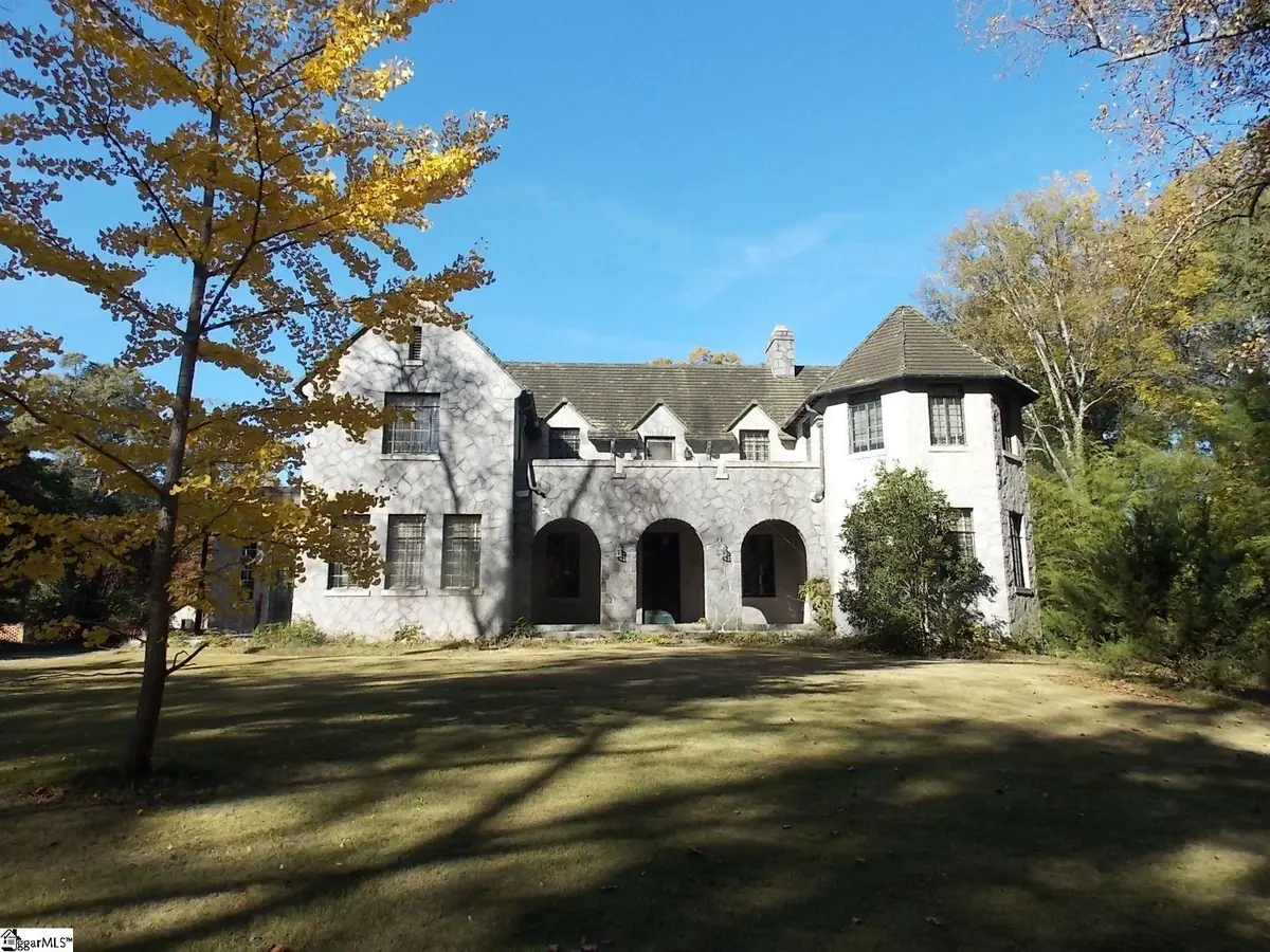 907 E Greenville Street, Anderson, SC 29621 - #1