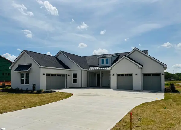 102 Birch Horizon Avenue, Simpsonville, SC 29681