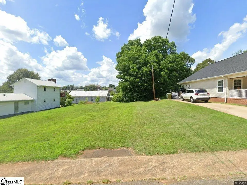 210 Lee Street, Pickens, SC 29671 - #1