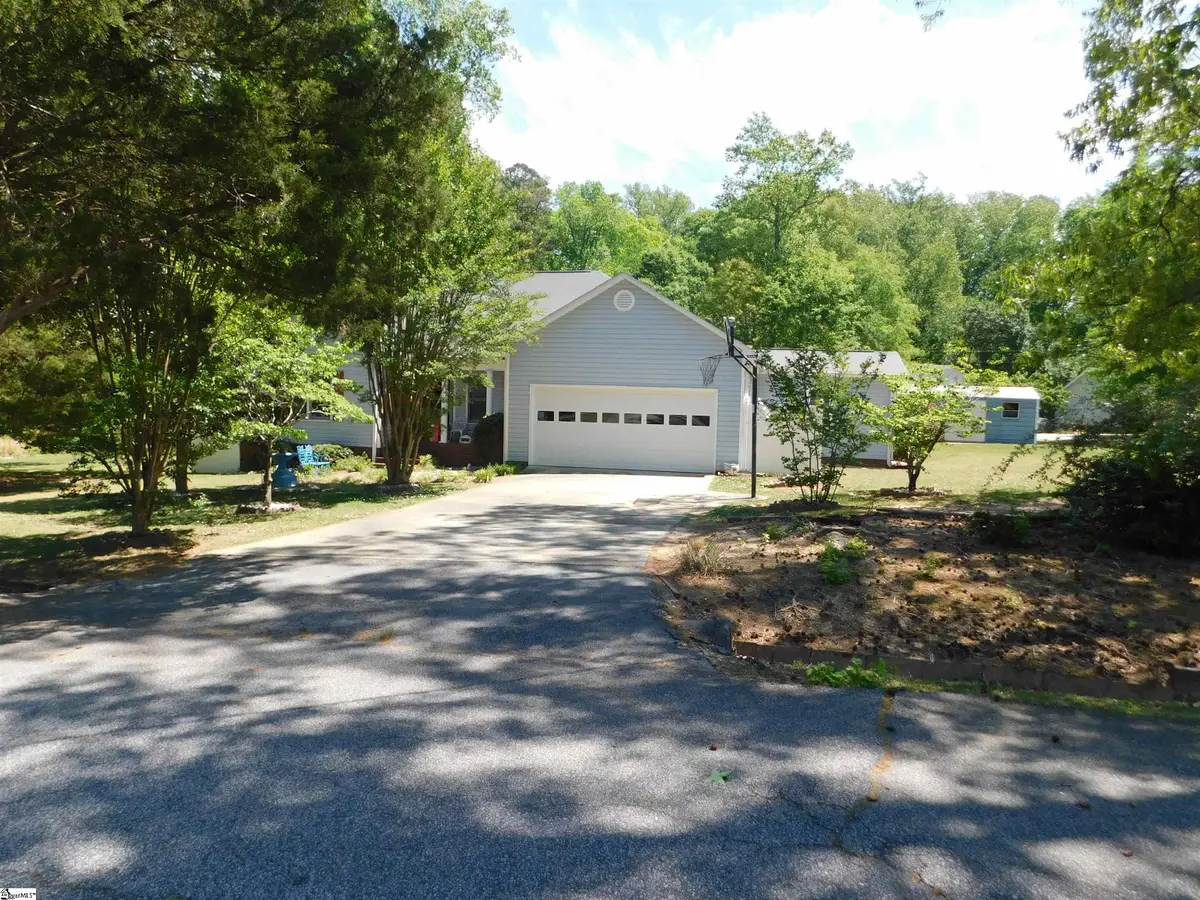 116 Bell Drive, Simpsonville, SC 29681-2901 - #1