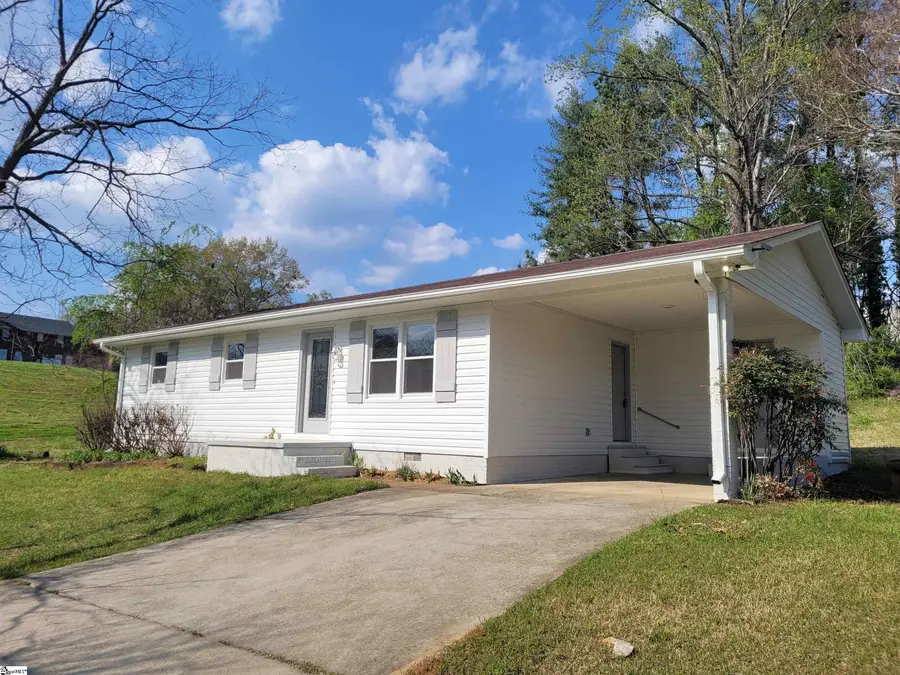 210 N Randolph Avenue, Landrum, SC 29356 - #2