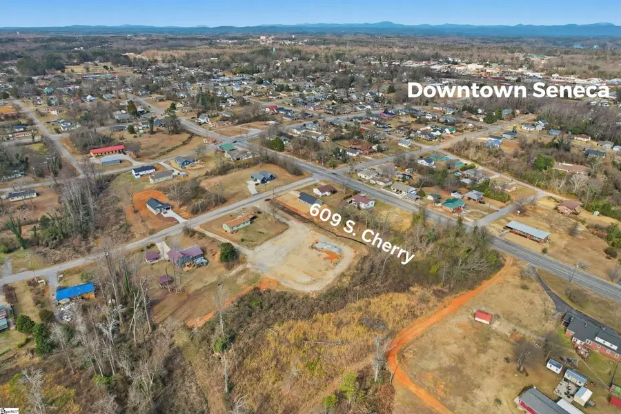 609 S Cherry Street, Seneca, SC 29678 - #3