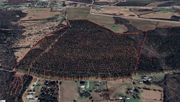 04 Seneca St Extension, Calhoun Falls, SC 29628