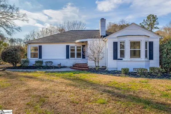 417 W Farley Avenue, Laurens, SC 29360