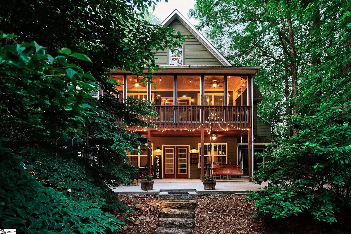 141 W Waters Edge Lane, West Union, SC 29696 - #1