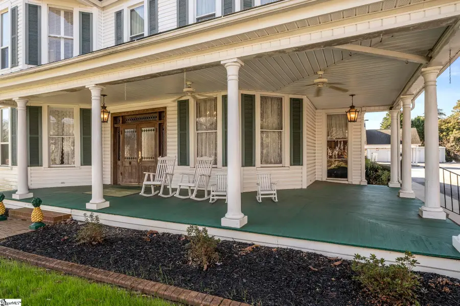 208 S Main Street, Abbeville, SC 29620 - #2
