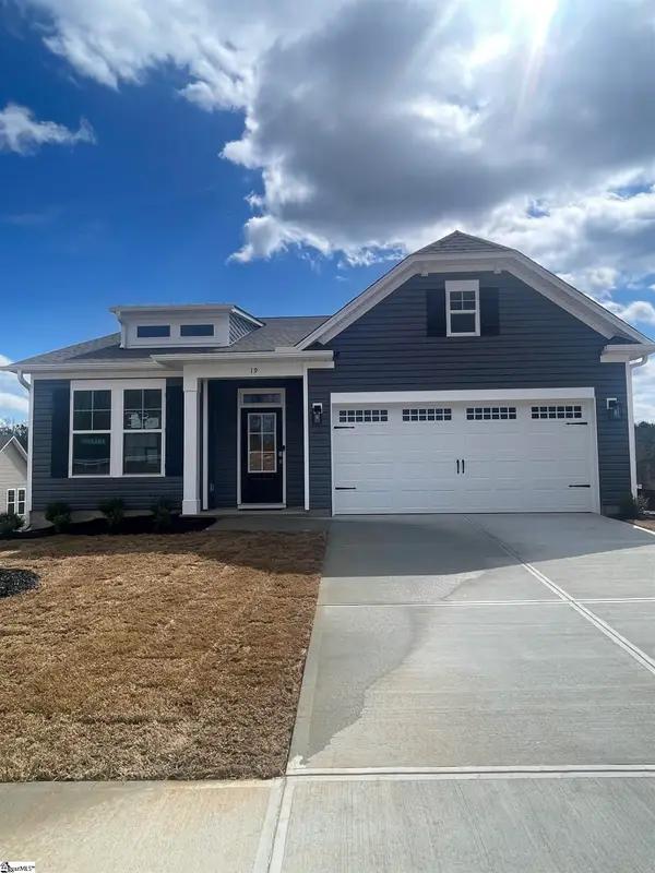 19 Halsey Street, Central, SC 29630