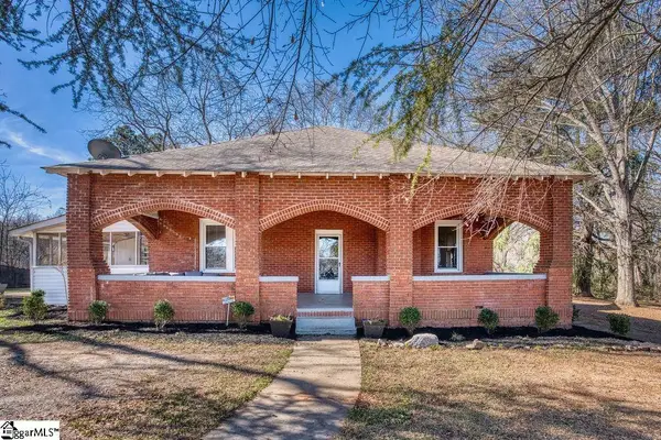 566 S Harper Extension, Laurens, SC 29360