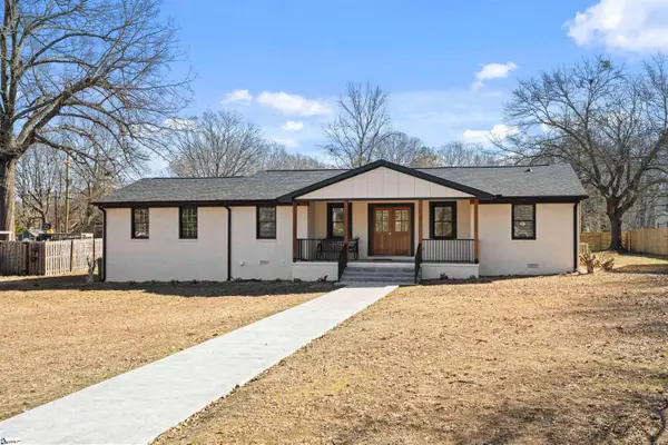 204 Woodfield Avenue, Fountain Inn, SC 29644