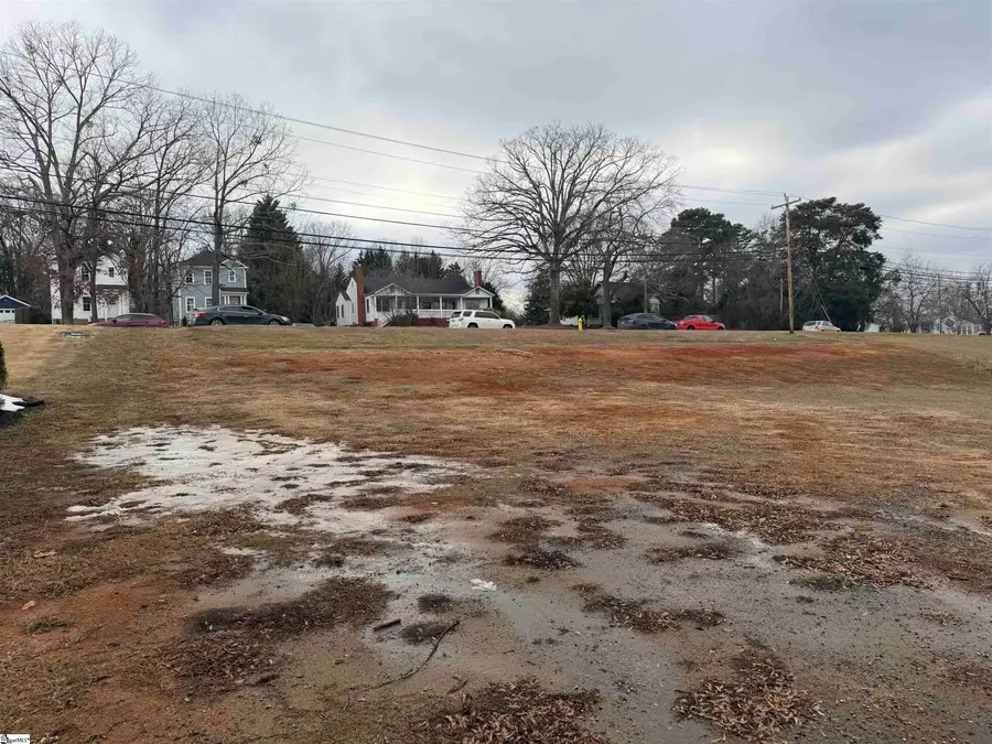 712 N Main Street, Greer, SC 29651 - #2