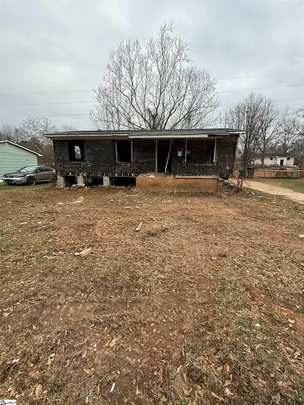 9 Heritage Court, Spartanburg, SC 29307-4104