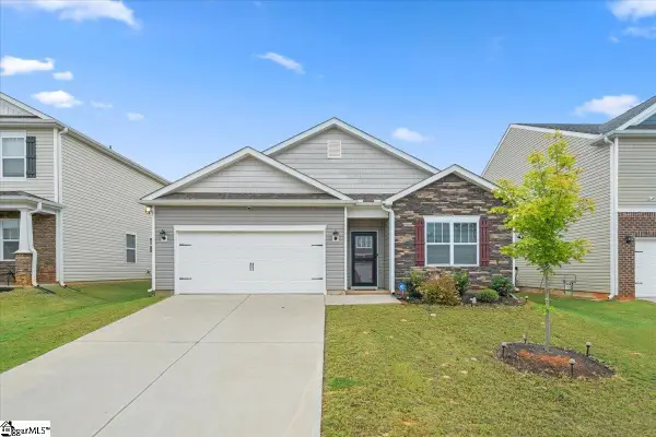 51 Oak Edge Lane, Greer, SC 29651