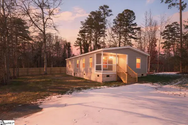 295 N Davis Drive, Fair Play, SC 29643