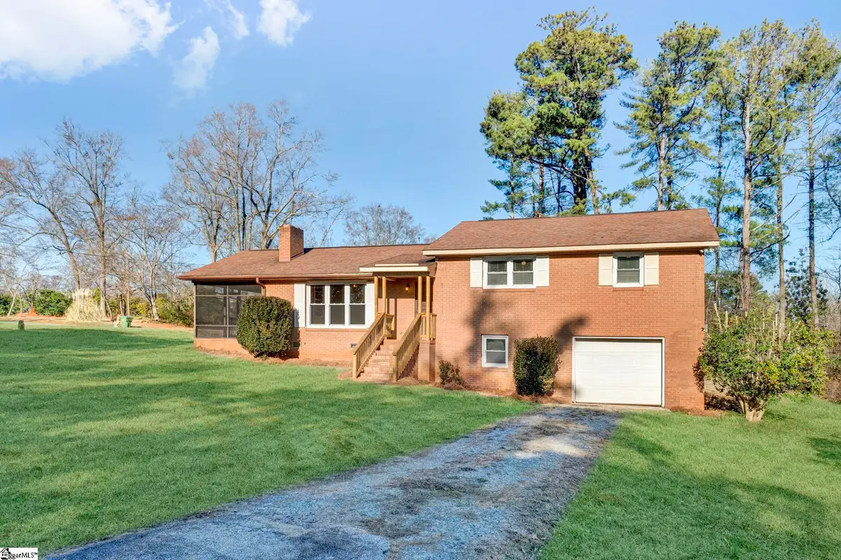 301 Dixon Street, Clinton, SC 29325 - #1