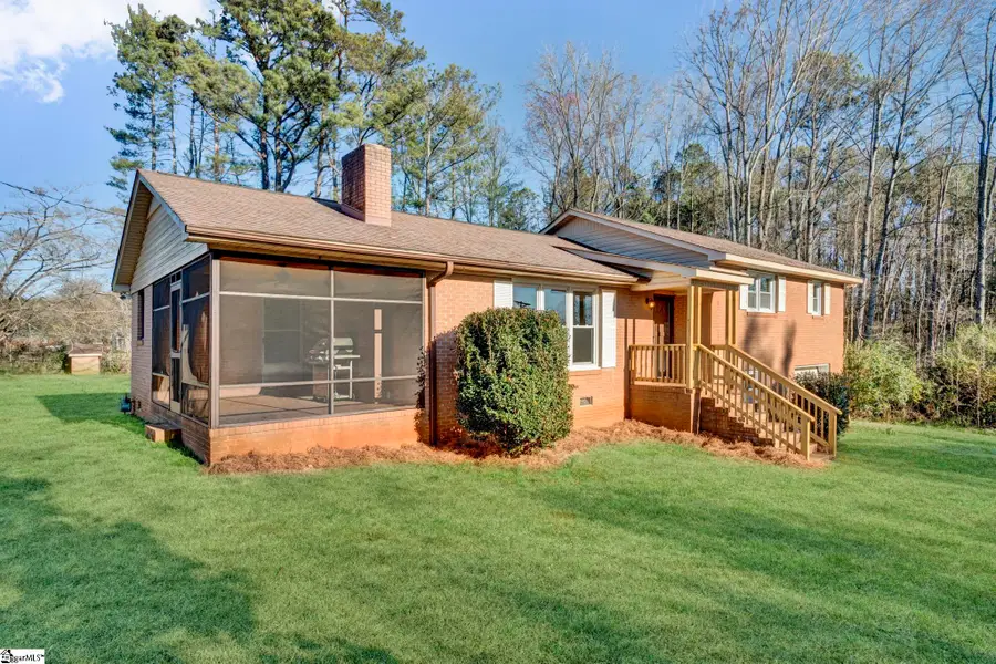 301 Dixon Street, Clinton, SC 29325 - #3