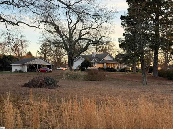 2120 101 Highway, Gray Court, SC 29645