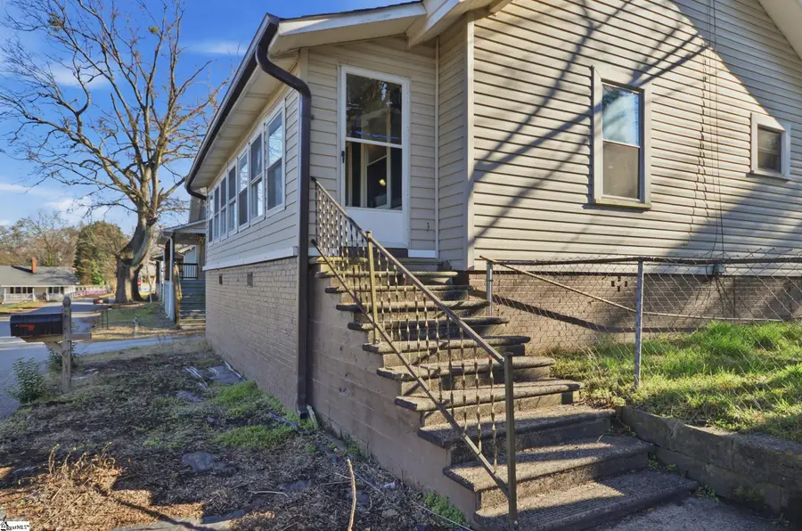 33 Ross Street, Greenville, SC 29611 - #2