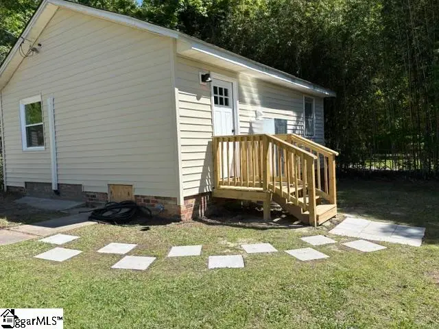 207 Elm Street, Clinton, SC 29325 - #2